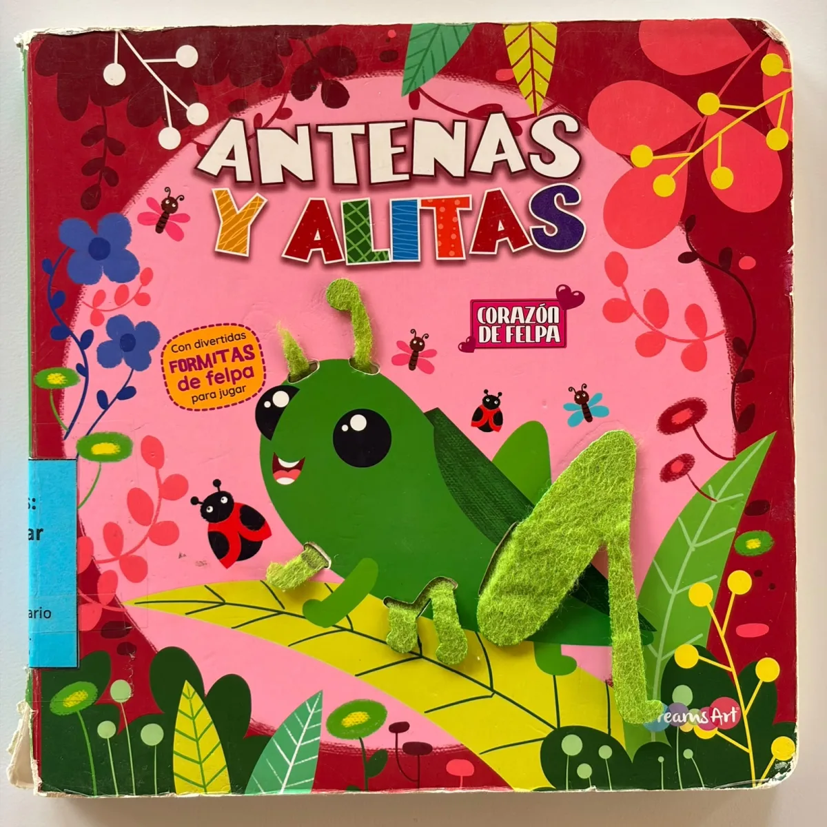 Antenas y alitas: Corazón de felpa