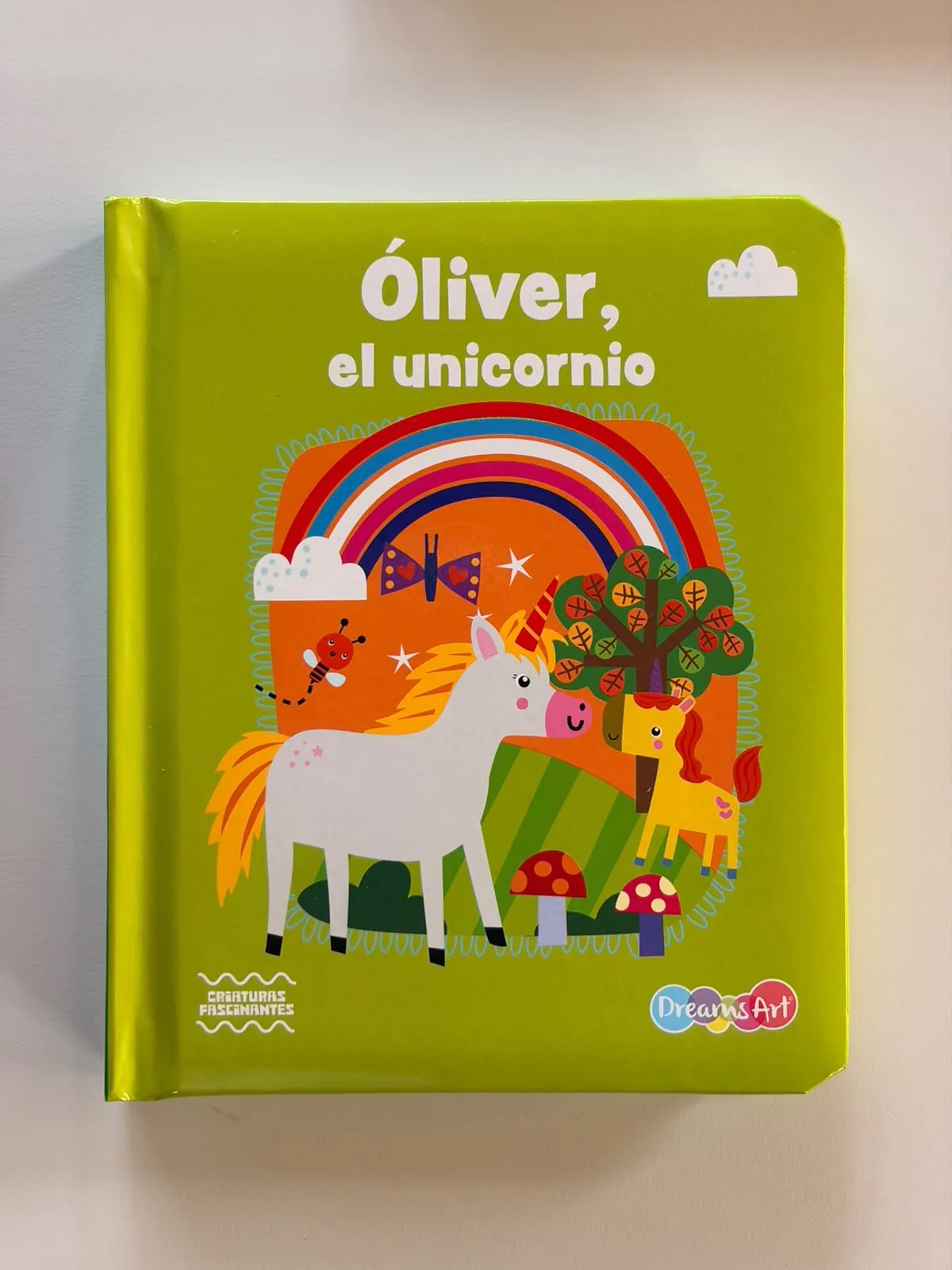 Óliver, el unicorno: Clásicos para niños