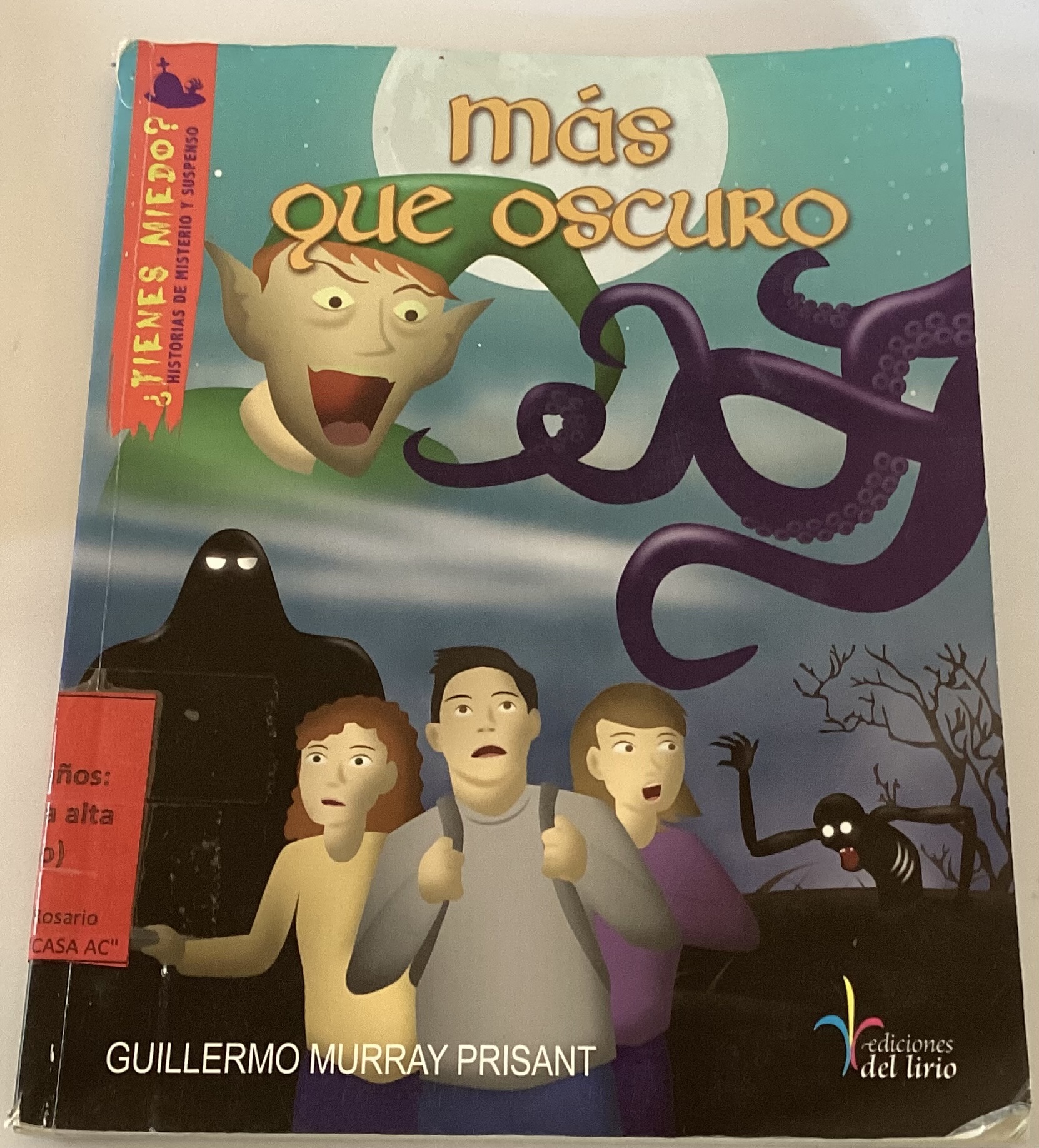 Más que oscuro
