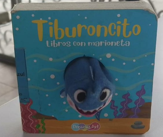 Portada de Tiburoncito